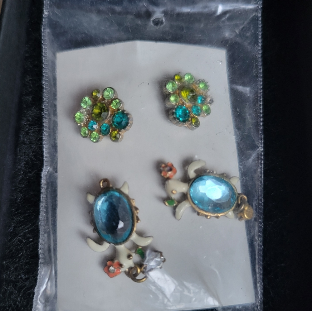Jewelry - Picture 3 of 16